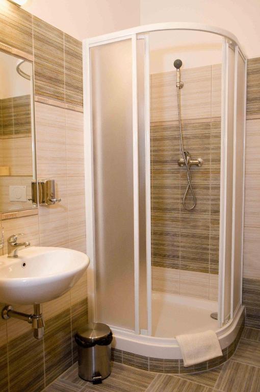 Hotel Satyam Brno Quarto foto